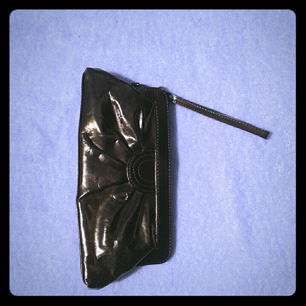 Aldo Bronze Metallic wristlet